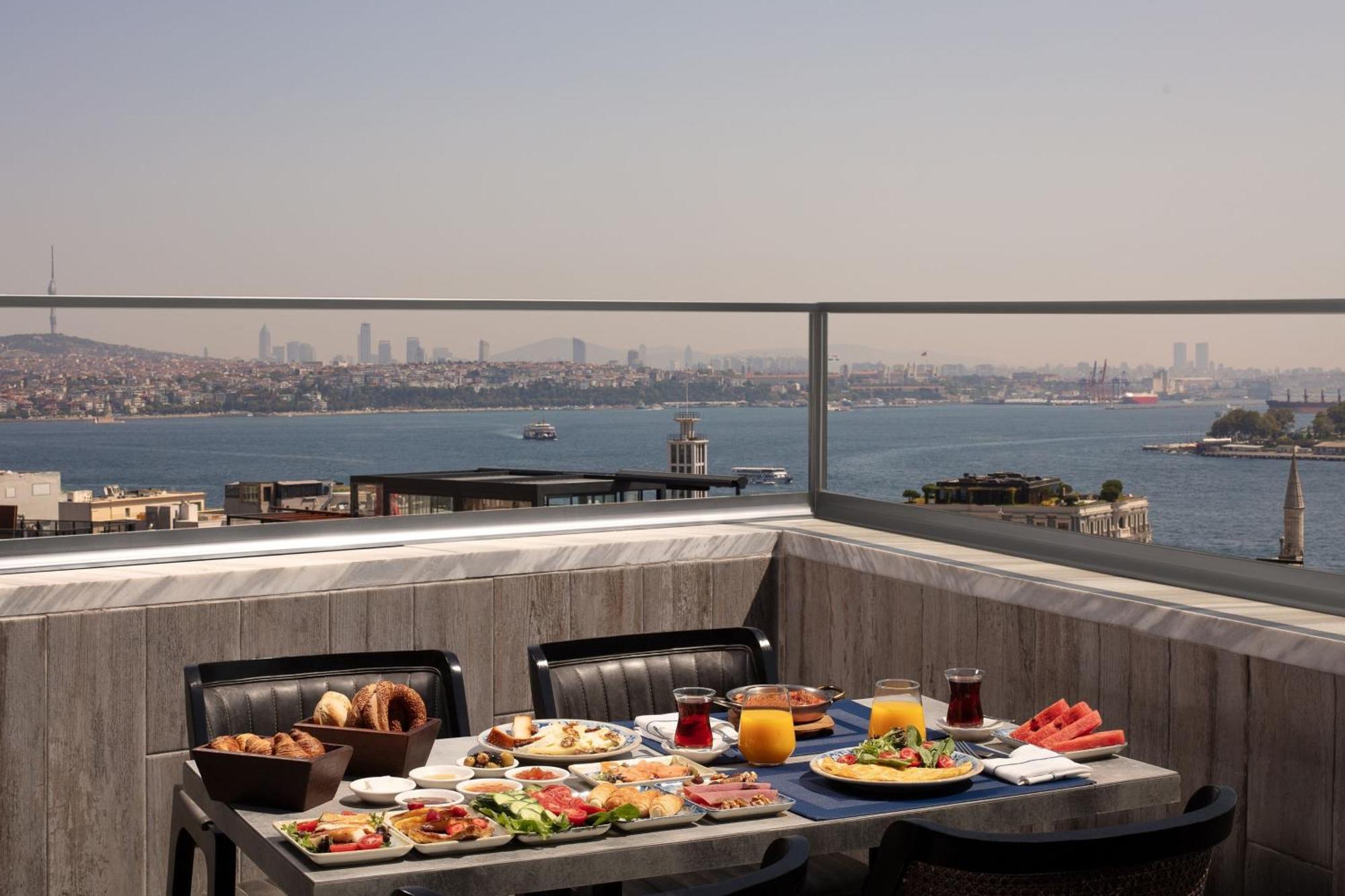 Decamondo Galata, A Tribute Portfolio Hotel 이스탄불 외부 사진 Turkish breakfast